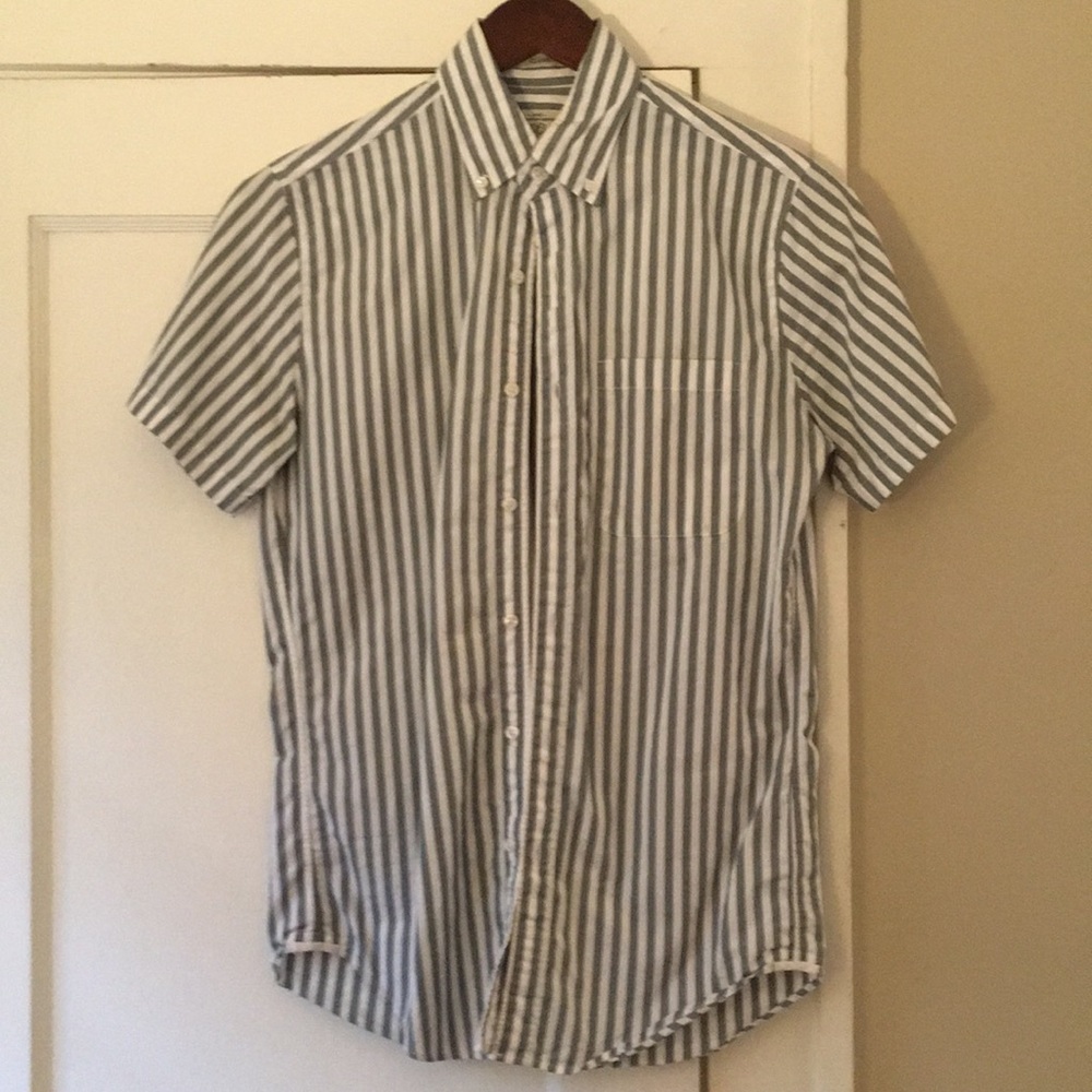 J. Crew Men’s XS Short Sleeve Button Shirt Green